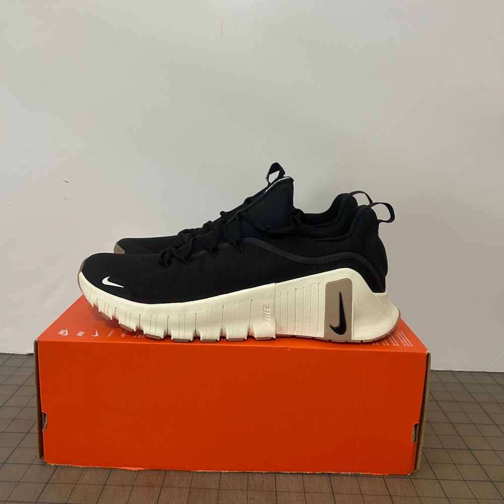 Nike Free Metcon 6 ‘Black Coconut Milk Gum’